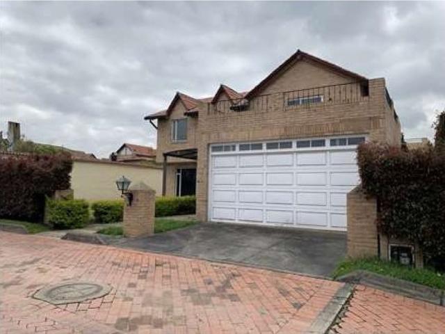 Casa de campo de alto standing de 3 dormitorios en venta Chía, Cundinamarca