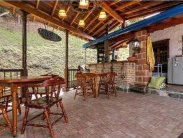 Casa de campo de alto standing de 3 dormitorios en venta Copacabana, Departamento de Antioquia