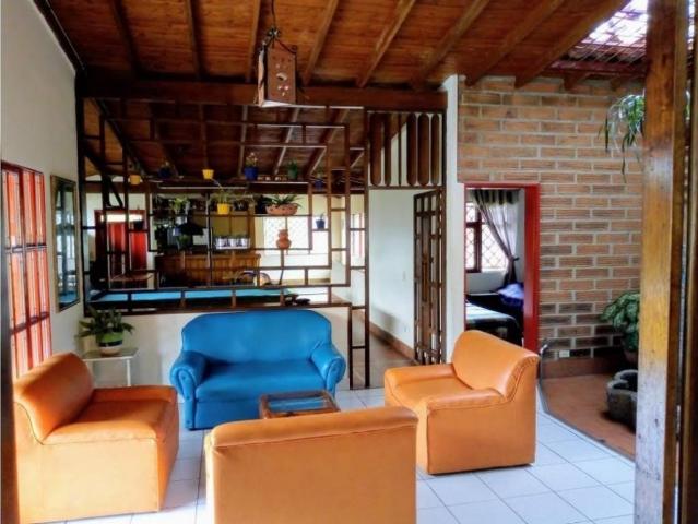 Casa de campo de alto standing de 3 dormitorios en venta Copacabana, Departamento de Antioquia