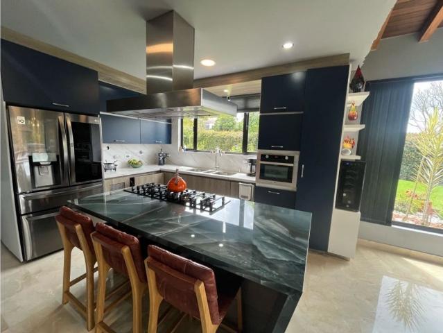 Casa de campo de alto standing de 3 dormitorios en venta El Encanto, Colombia