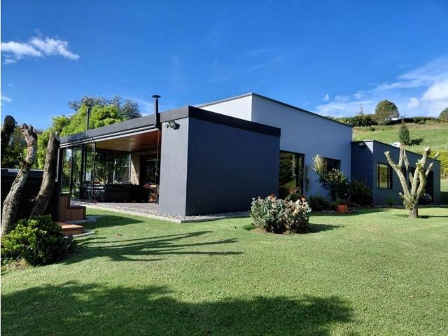 Casa de campo de alto standing de 3 dormitorios en venta El Encanto, Colombia
