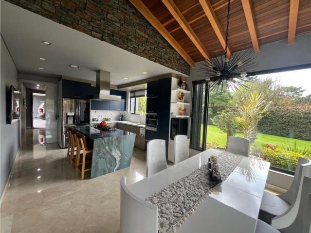 Casa de campo de alto standing de 3 dormitorios en venta El Encanto, Colombia