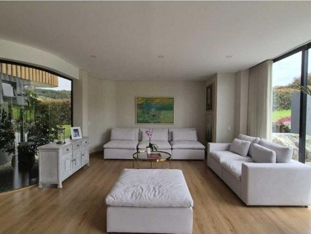Casa de campo de alto standing de 3 dormitorios en venta Envigado, Colombia