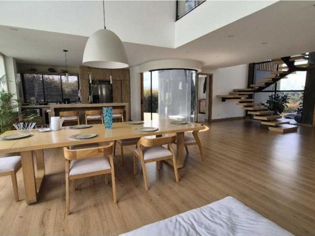 Casa de campo de alto standing de 3 dormitorios en venta Envigado, Colombia
