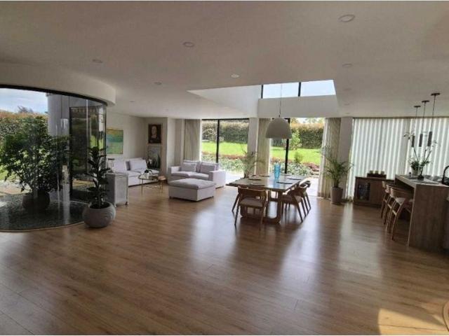 Casa de campo de alto standing de 3 dormitorios en venta Envigado, Colombia