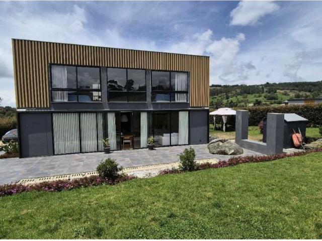 Casa de campo de alto standing de 3 dormitorios en venta Envigado, Colombia