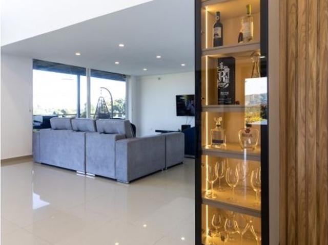 Casa de campo de alto standing de 3 dormitorios en venta Guarne, Colombia