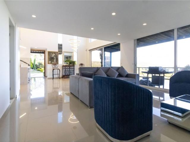 Casa de campo de alto standing de 3 dormitorios en venta Guarne, Colombia