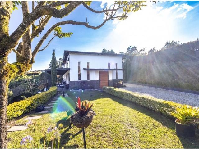 Casa de campo de alto standing de 3 dormitorios en venta Guarne, Colombia