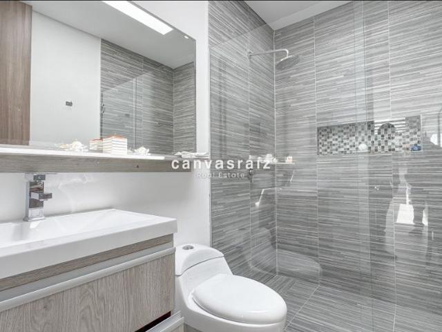 Casa de campo de alto standing de 3 dormitorios en venta Guarne, Colombia