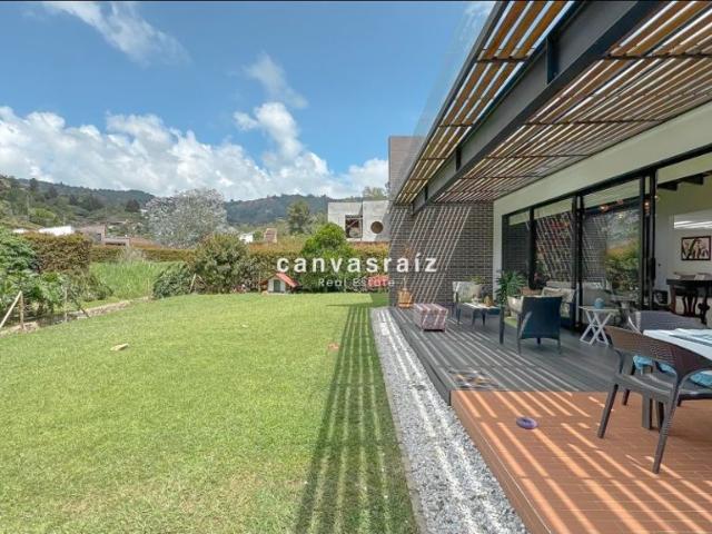Casa de campo de alto standing de 3 dormitorios en venta Guarne, Colombia
