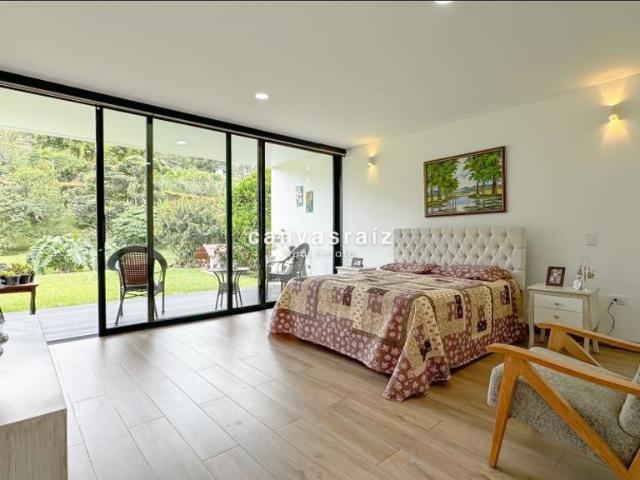 Casa de campo de alto standing de 3 dormitorios en venta Guarne, Colombia