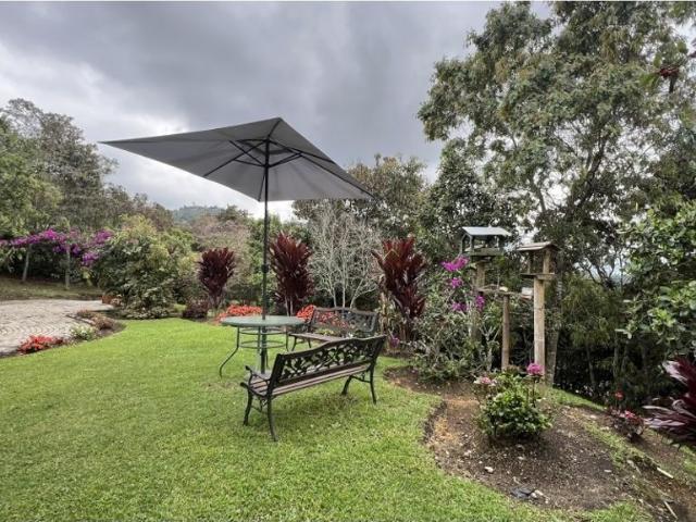 Casa de campo de alto standing de 3 dormitorios en venta Guarne, Colombia