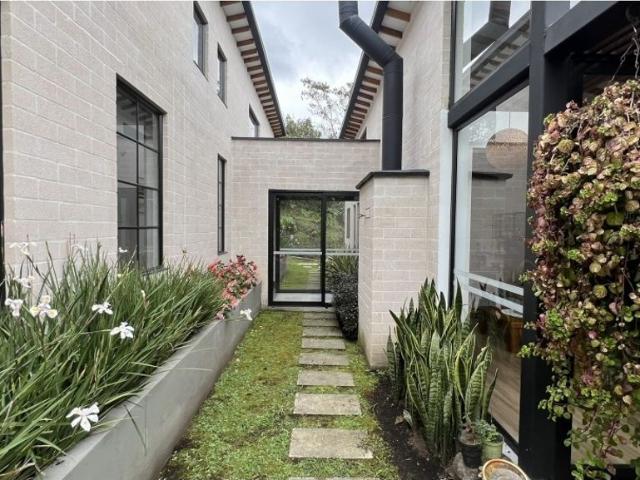 Casa de campo de alto standing de 3 dormitorios en venta Guarne, Colombia