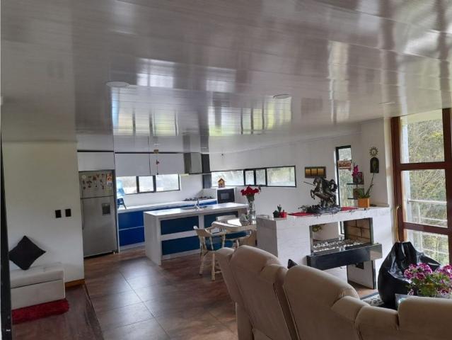 Casa de campo de alto standing de 3 dormitorios en venta La Calera, Cundinamarca
