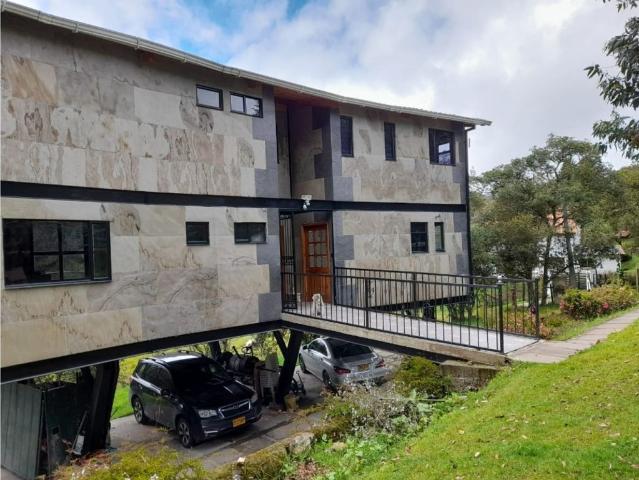 Casa de campo de alto standing de 3 dormitorios en venta La Calera, Cundinamarca
