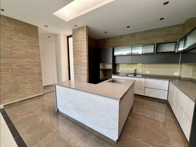 Casa de campo de alto standing de 3 dormitorios en venta Pereira, Colombia