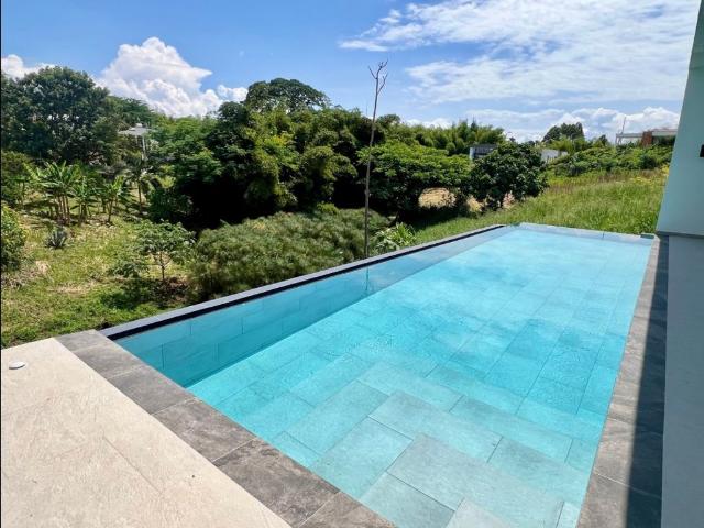 Casa de campo de alto standing de 3 dormitorios en venta Pereira, Colombia