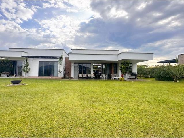 Casa de campo de alto standing de 3 dormitorios en venta Pereira, Departamento de Risaralda