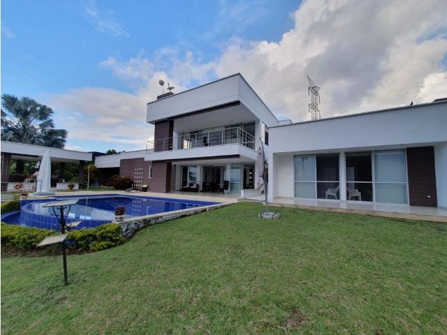 Casa de campo de alto standing de 3 dormitorios en venta Pereira, Departamento de Risaralda
