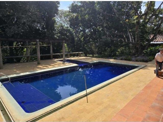 Casa de campo de alto standing de 3 dormitorios en venta San Jerónimo, Colombia