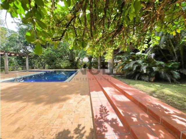 Casa de campo de alto standing de 3 dormitorios en venta San Jerónimo, Colombia