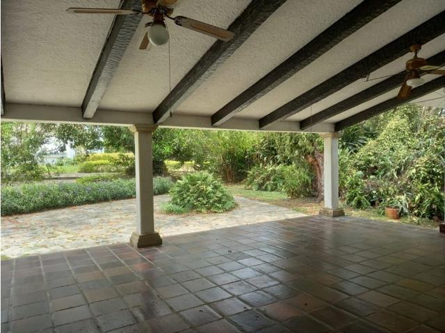 Casa de campo de alto standing de 3 dormitorios en venta Yumbo, Colombia