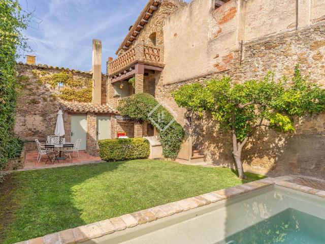 Casa en venta en Gualta, Girona