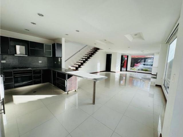 Casa de campo de alto standing de 4 dormitorios en alquiler Cajicá, Colombia