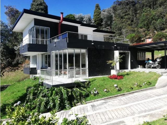 Casa de campo de alto standing de 4 dormitorios en alquiler Envigado, Departamento de Antioquia