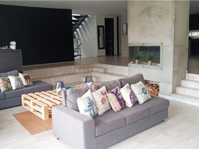 Casa de campo de alto standing de 4 dormitorios en alquiler Envigado, Departamento de Antioquia