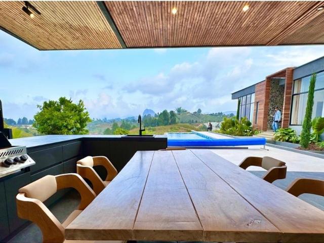 Casa de campo de alto standing de 4 dormitorios en alquiler Guatapé, Departamento de Antioquia