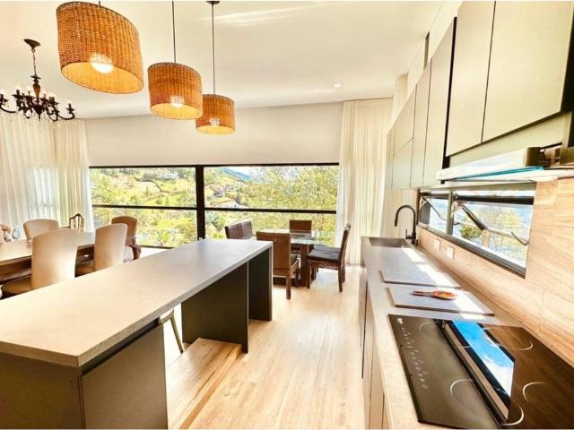 Casa de campo de alto standing de 4 dormitorios en alquiler Medellín, Colombia