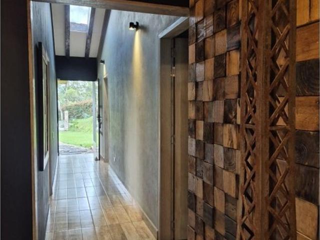 Casa de campo de alto standing de 4 dormitorios en alquiler Medellín, Departamento de Antioquia