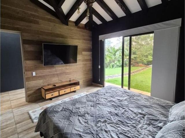 Casa de campo de alto standing de 4 dormitorios en alquiler Medellín, Departamento de Antioquia