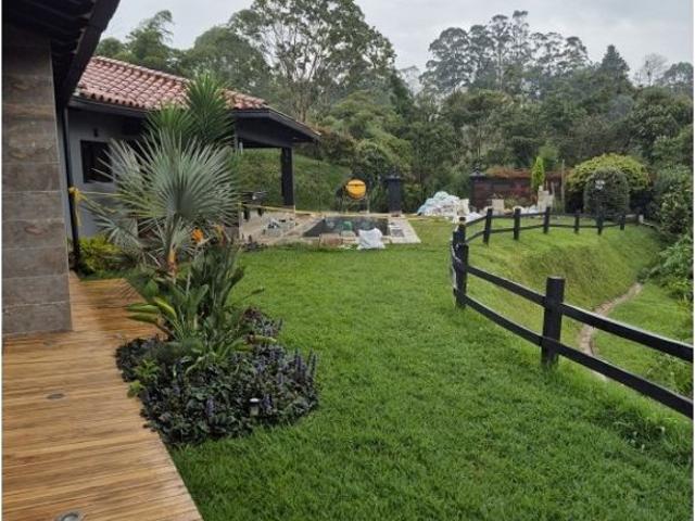Casa de campo de alto standing de 4 dormitorios en alquiler Medellín, Departamento de Antioquia