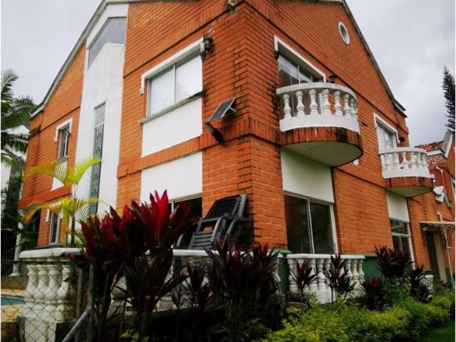 Casa de campo de alto standing de 4 dormitorios en alquiler Medellín, Departamento de Antioquia
