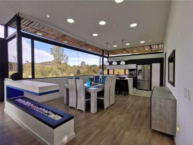 Casa de campo de alto standing de 4 dormitorios en alquiler Medellín, Departamento de Antioquia