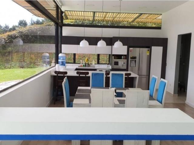 Casa de campo de alto standing de 4 dormitorios en alquiler Medellín, Departamento de Antioquia
