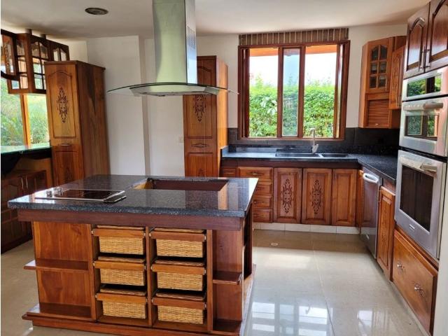 Casa de campo de alto standing de 4 dormitorios en alquiler Rionegro, Colombia