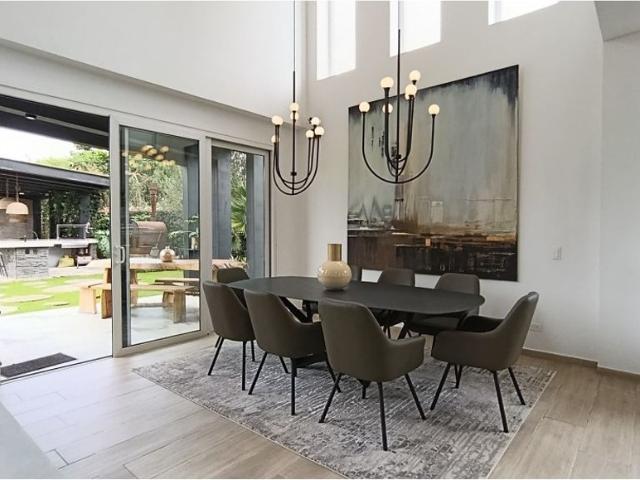 Casa de campo de alto standing de 4 dormitorios en venta Bogotá, Bogotá D.C