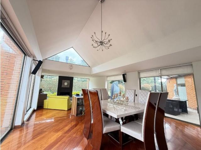 Casa de campo de alto standing de 4 dormitorios en venta Bogotá, Bogotá D.C
