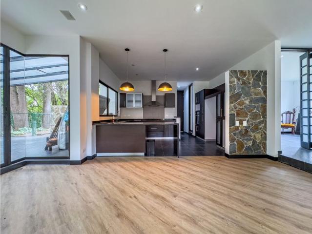 Casa de campo de alto standing de 4 dormitorios en venta Bogotá, Colombia