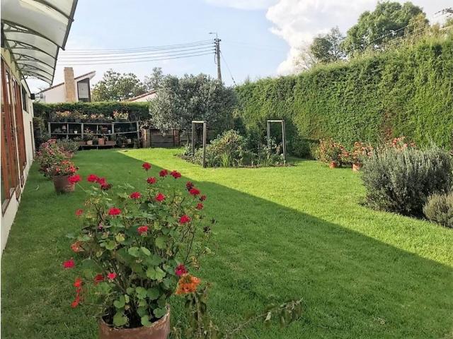 Casa de campo de alto standing de 4 dormitorios en venta Chía, Colombia