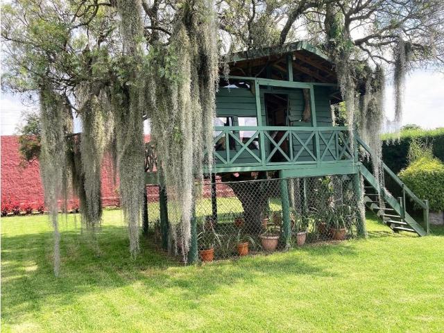 Casa de campo de alto standing de 4 dormitorios en venta Chía, Colombia