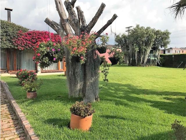 Casa de campo de alto standing de 4 dormitorios en venta Chía, Colombia