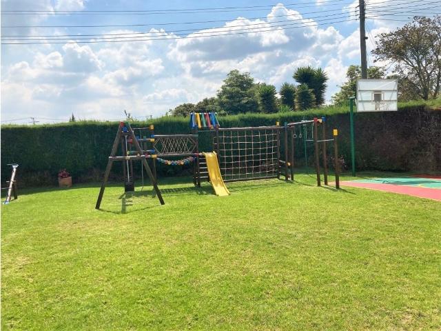 Casa de campo de alto standing de 4 dormitorios en venta Chía, Colombia