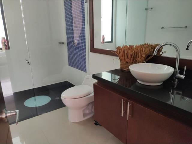 Casa de campo de alto standing de 4 dormitorios en venta Chía, Colombia