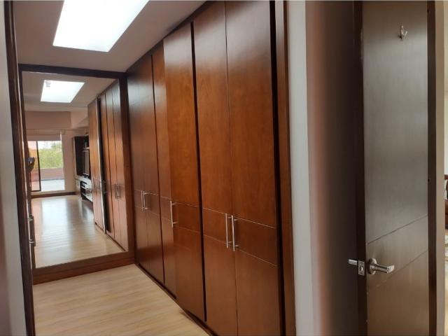 Casa de campo de alto standing de 4 dormitorios en venta Chía, Colombia