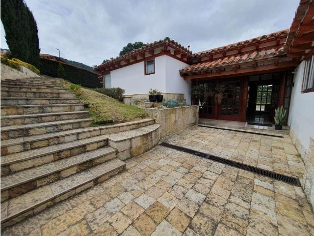 Casa de campo de alto standing de 4 dormitorios en venta Chía, Colombia